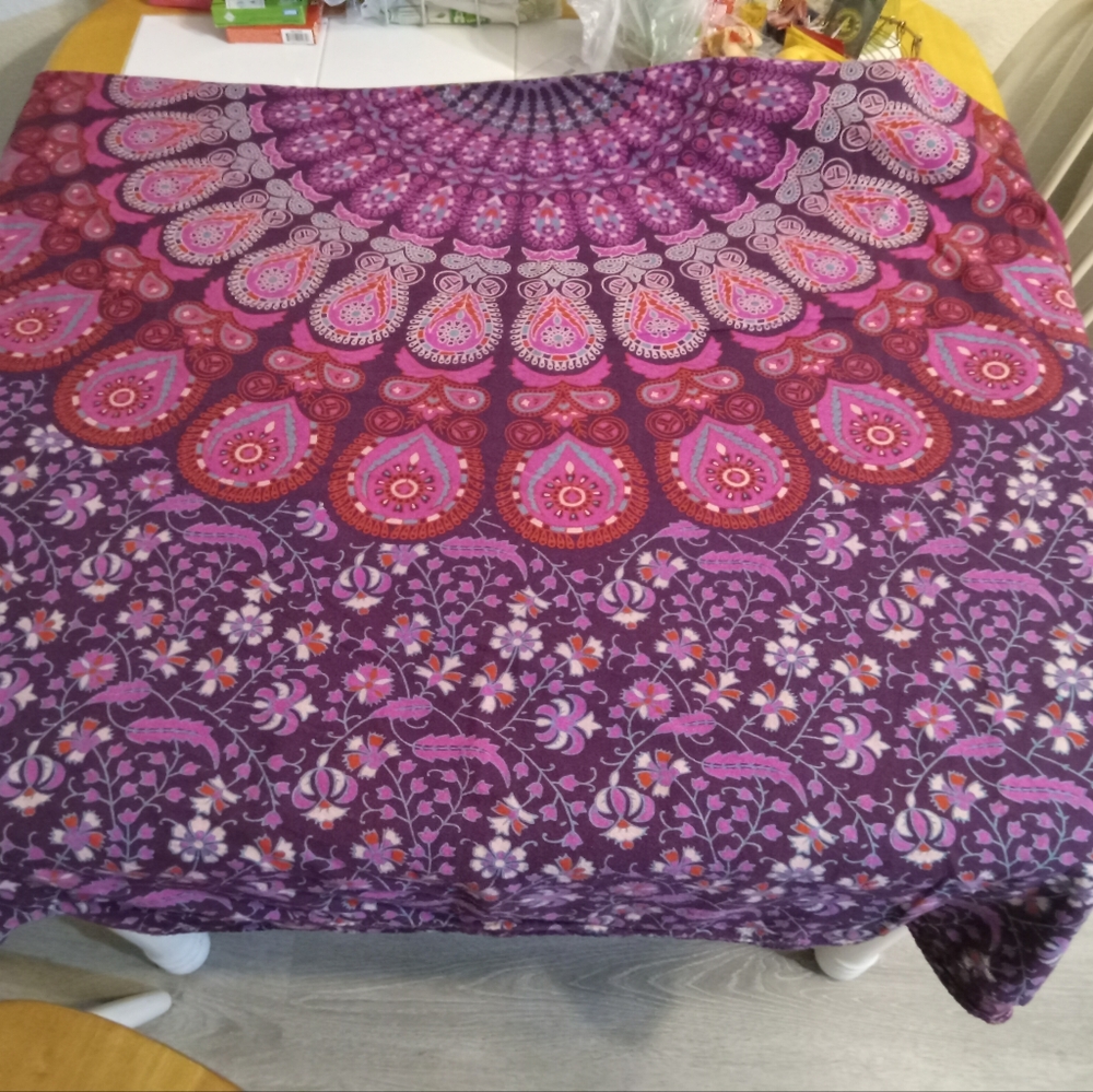 MANDALLA CLOTH (Tapestry Like)